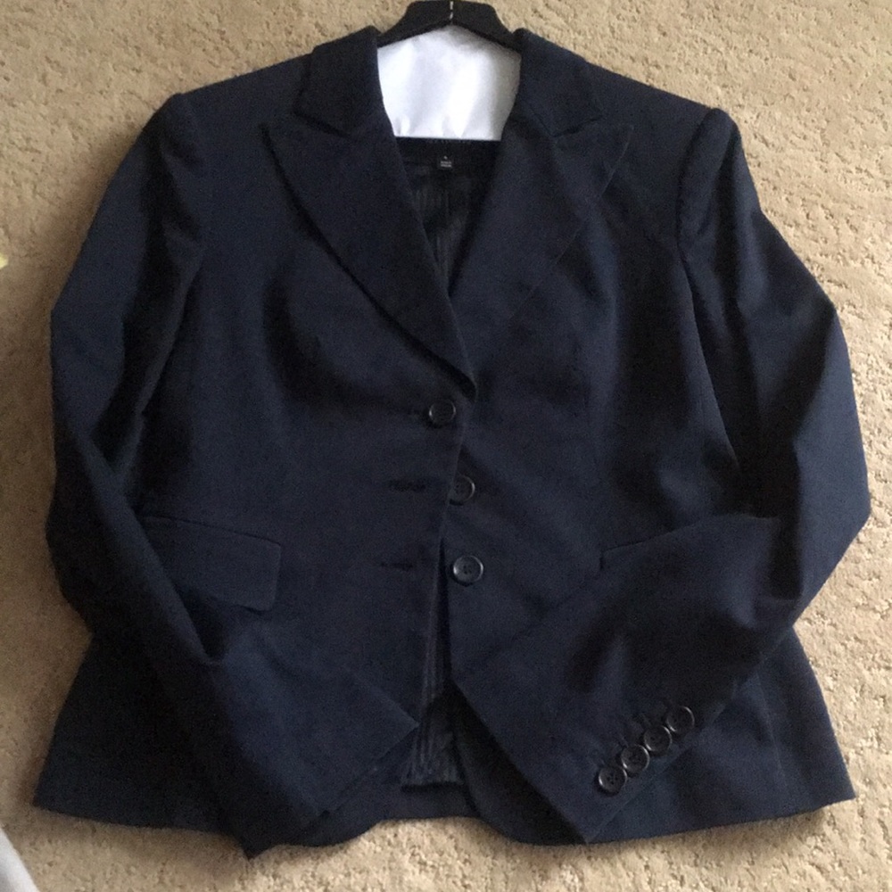 The Limited size 6 navy blazer